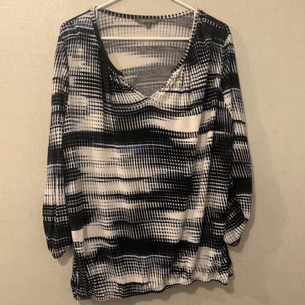 (3 FOR $10) Daisy Fuentes Top